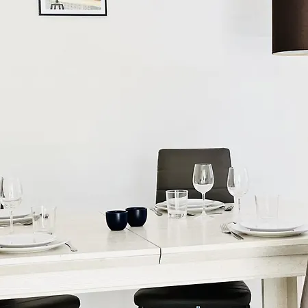 Le Dolce - 2 Pieces Centre Apartment